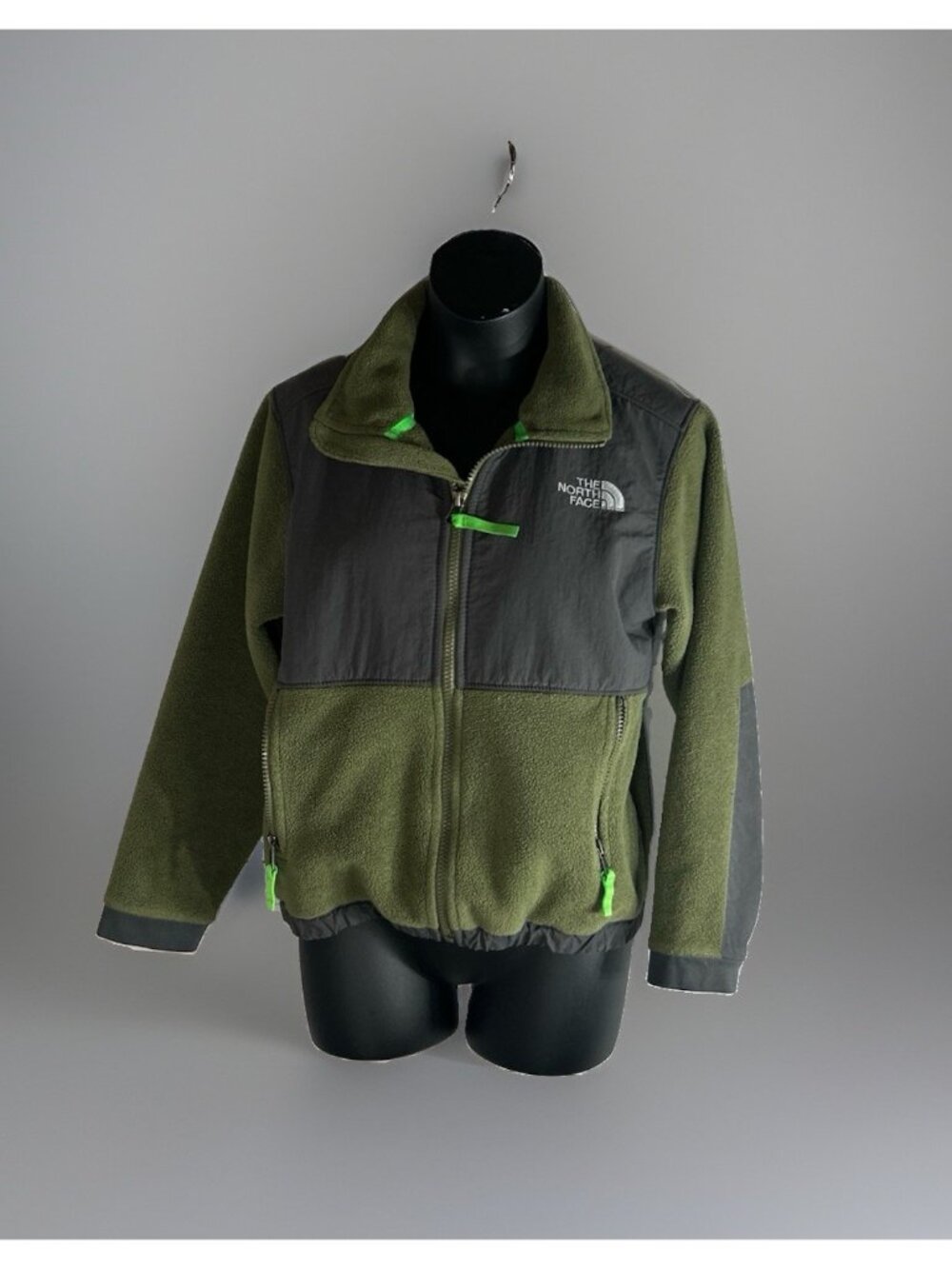 The North Face Gray & Green Denali Fleece Zip up Jacket Boys Size S 7/8 Pockets
